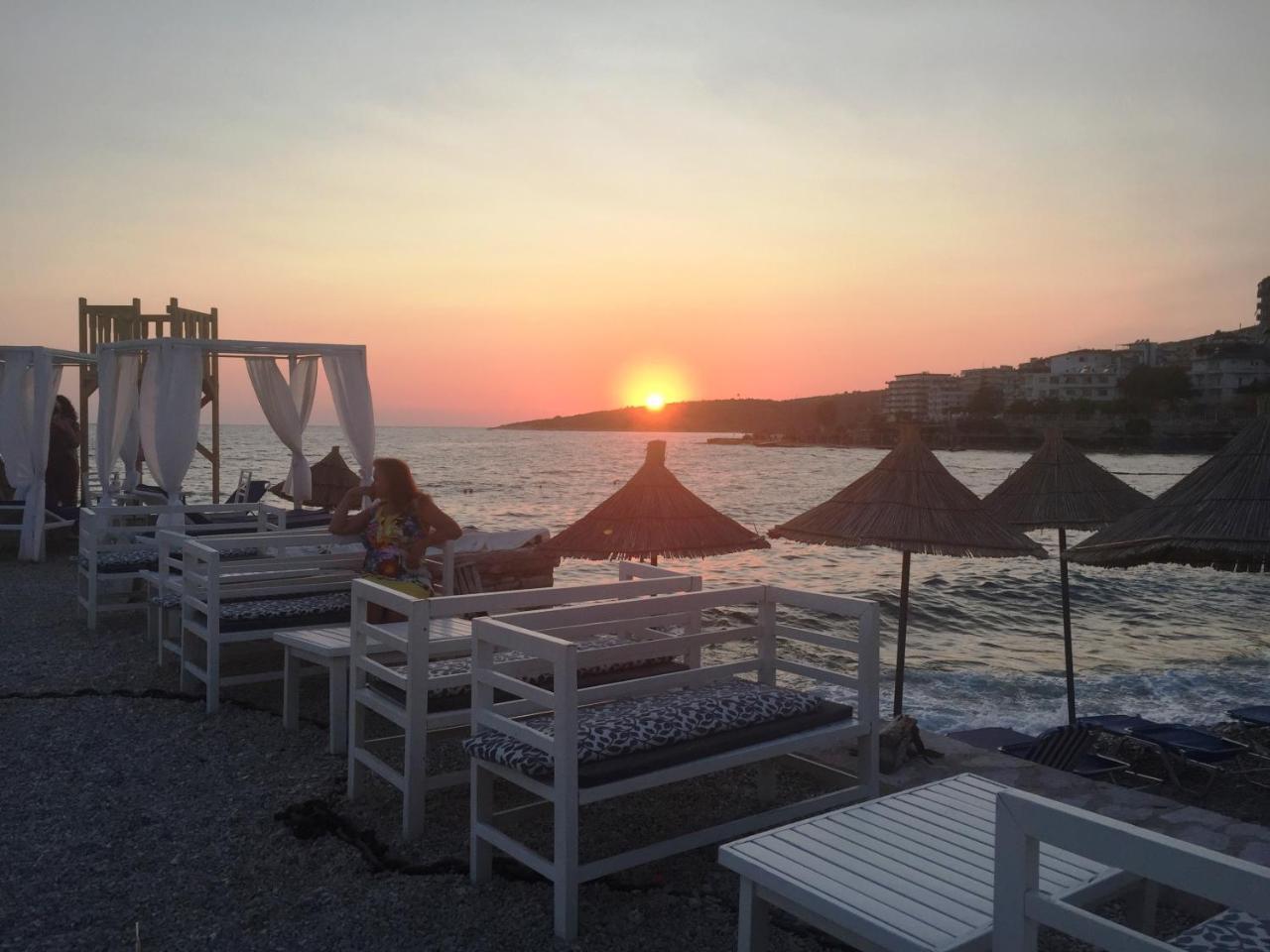 Royal King And Queen Apartment For Luxury Life Sarandë Exteriör bild